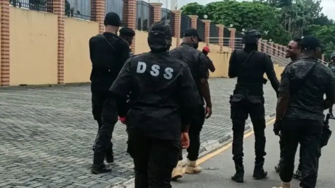 DSS Warns Public Against Fake Officer