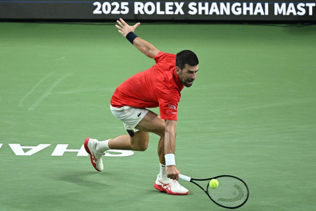 Djokovic Falls to Qualifier Vacherot in Shanghai