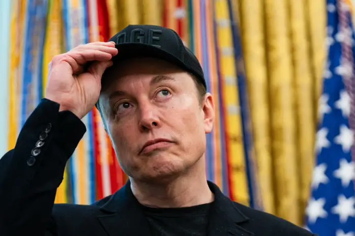 Elon Musk launches Grokipedia