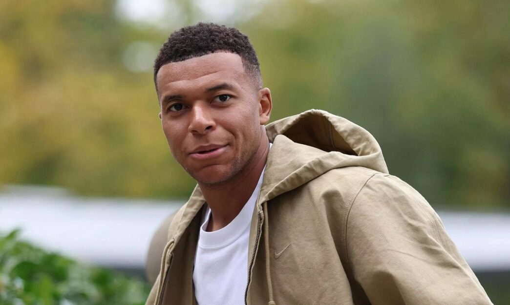 Mbappe Undergoes Treatment for Ankle Issue