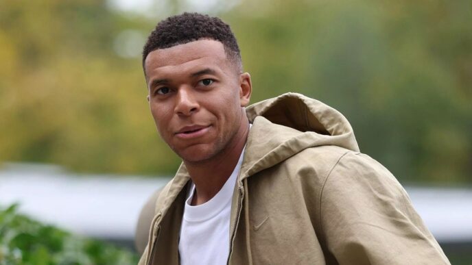 Mbappe Undergoes Treatment for Ankle Issue