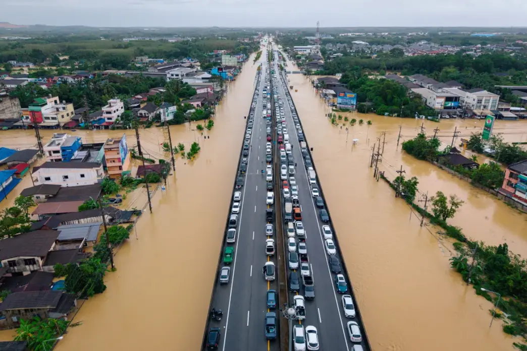 Deadly Floods Devastate Southern Thailand