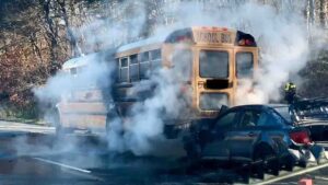 Bus Crash Kills Nine in Vietnam