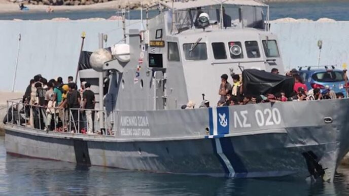 Greece Rescues 131 Migrants off Southern Crete