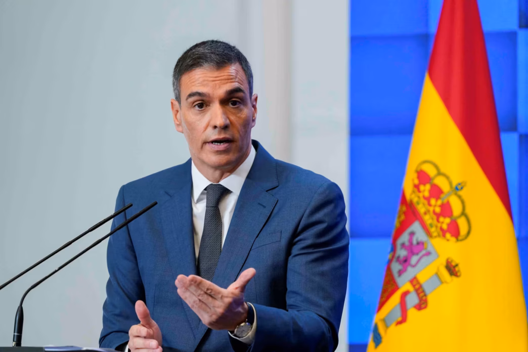 Spanish (News Central TV)