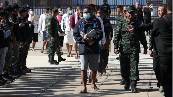 Thailand Releases 18 Cambodian Soldiers After Border Truce