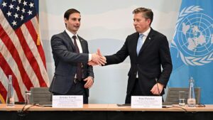 U.S. Pledges $2 billion Aid, Tells UN 'Adapt or Die'