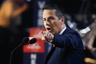 US Senator Proposes End to Dual Citizenship