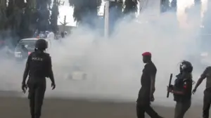 Dalung Calls for Probe of Unfamiliar Gas at Protest
