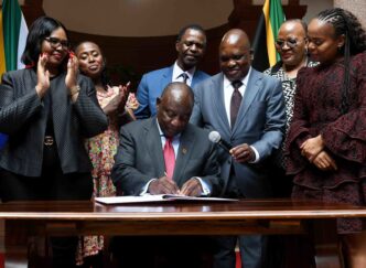 South Africa Raises Pay For Public Office-Bearers