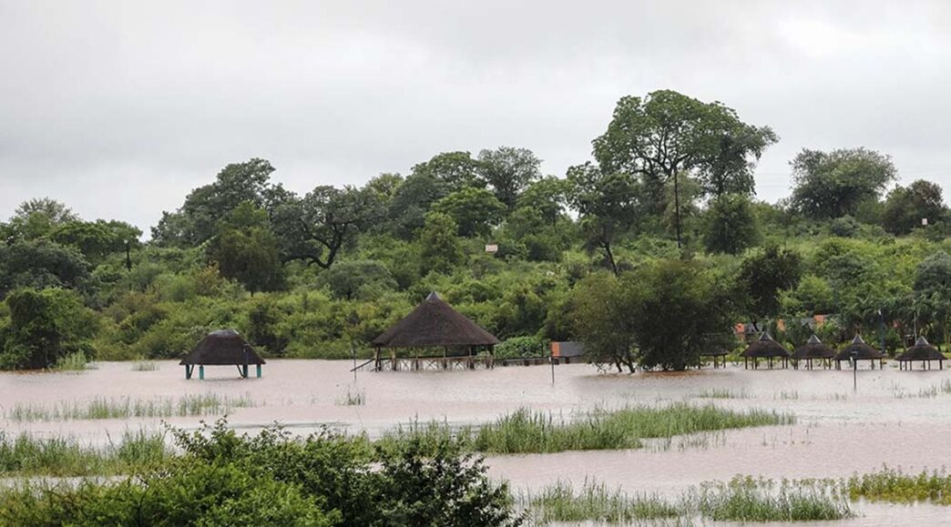 Floods in South Africa kills 10