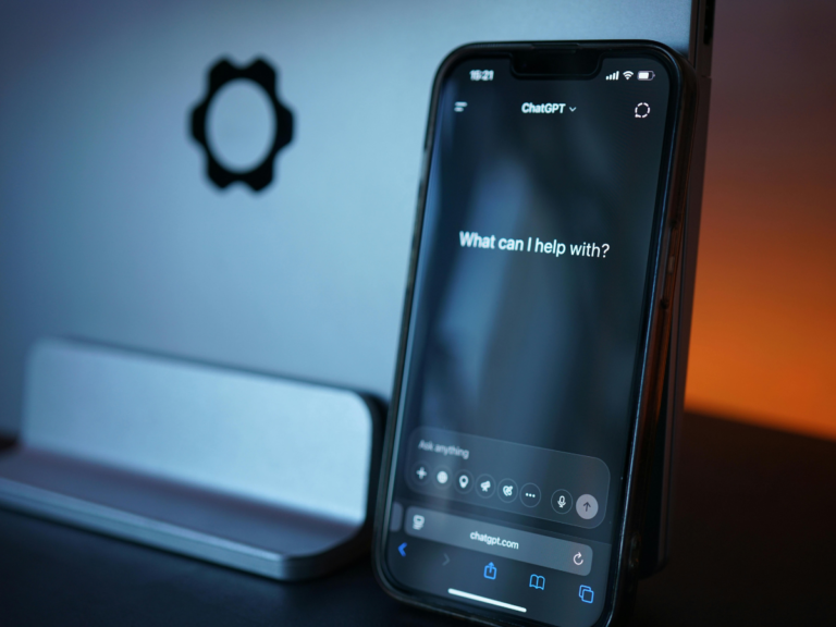 AI Chatbots Face Privacy Concerns Over Adverts