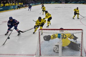 USA Cruise Past Sweden to Reach Women’s Ice Hockey Final