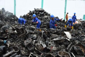 Nigeria Signs $1.3 Billion Deal for Alumina Refinery