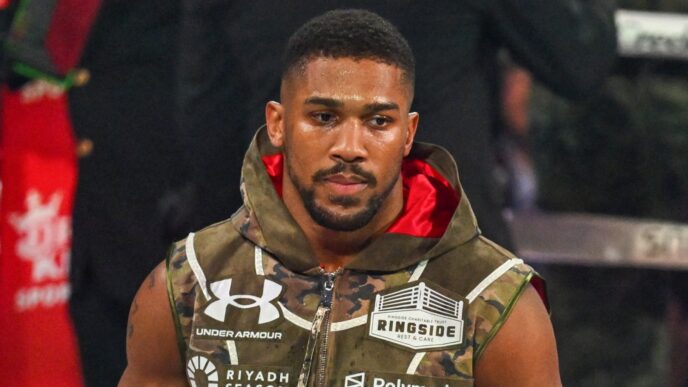Anthony Joshua Undergoes Rib Treatment.