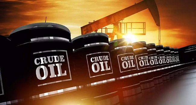 US Temporarily Allows Sale of Russian Oil