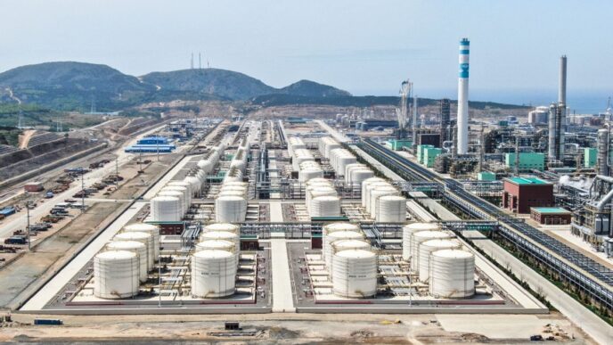 China Orders Refiners to Halt Fuel Exports