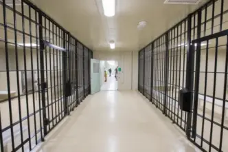 UK Expands Detention to Fast-Track Deportations