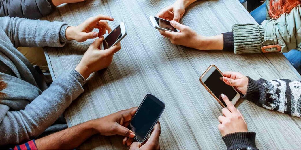 Phone (News Central TV)