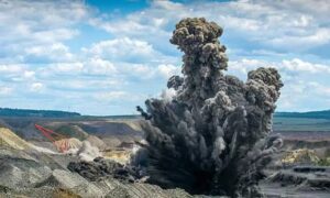 12 Trapped After Mine Blast in Central Colombia