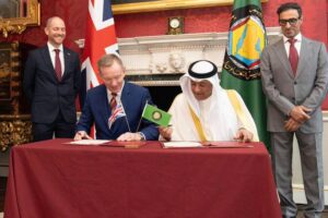 Britain Signs $5 Billion Gulf Trade Deal (NewsCentral TV)