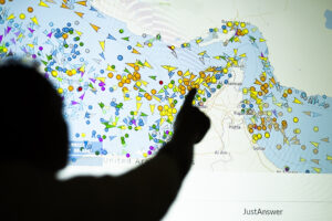 Oil Prices Fall as Global Markets React to Middle East Peace Hopes