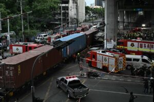 Train-Bus Collision Kills Eight in Bangkok