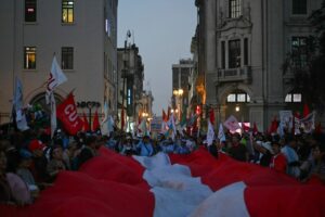 Hundreds Protest Ahead of Peru Runoff