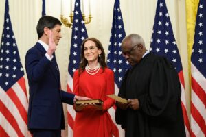 Kevin Warsh sworn in As US Federal Reserve Chair (News Central TV)