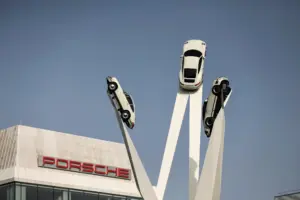 Porsche (News Central TV)