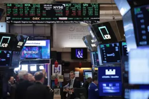 Stocks Rises, Oil Falls as Traders Eye US-Iran Ceasefire