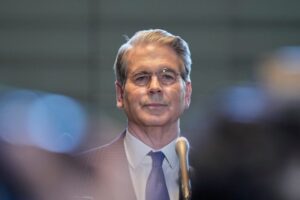 US Sanctions Iran Strait Authority