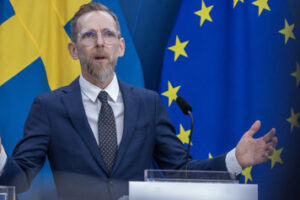Sweden Proposes Social Media Ban for Under-15s (NewsCentral TV)