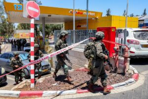 One Killed, Five Wounded in Israel Shooting Attacks