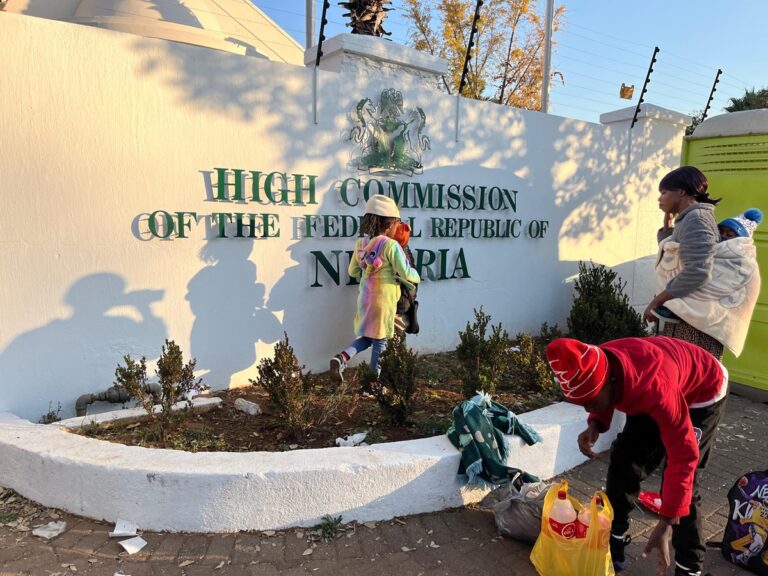 Nigeria Postpones Evacuation of Citizens From South Africa