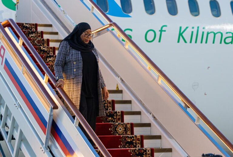 Tanzanian President Visits Russia