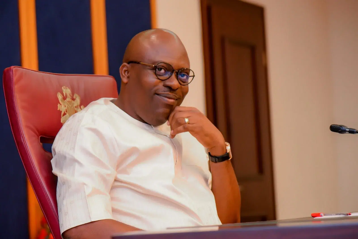 Crowd Gathers to Welcome Fubara